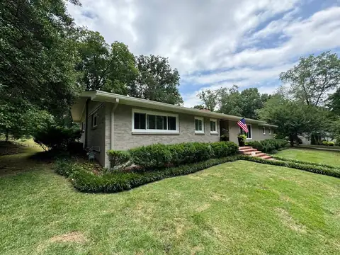 New seamless gutter hung on replaced fascia in Hamilton County